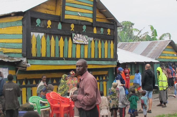 Igabiro AIDS testing building