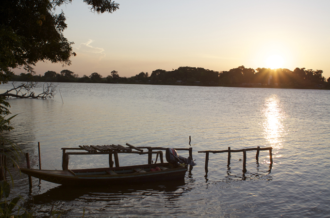 The banks of Venezuela''s Orinoco River provide home to some 20,000 indigenous Warao people [Simon Baodas/Al Jazeera]