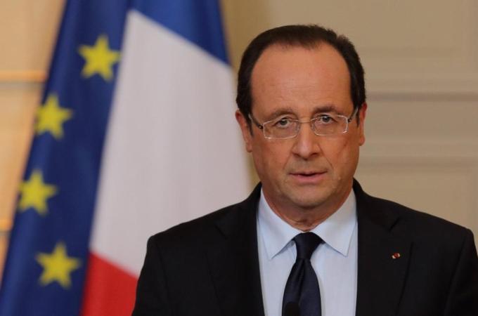 ce''s President Hollande delivers a statment on the situation in Mali at the Elysee Palace in Paris