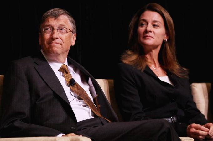 Bill And Melinda Gates Awarded Fulbright Prize For Int''l Understanding