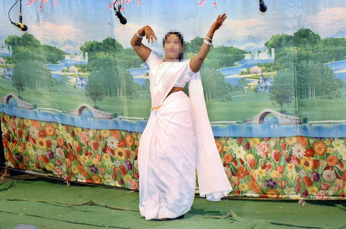 India''s ''dancing girls''