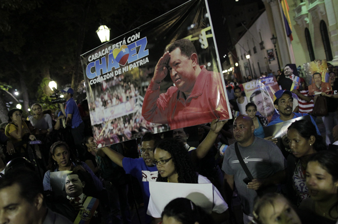 Venezuelans react to Chavez''s death