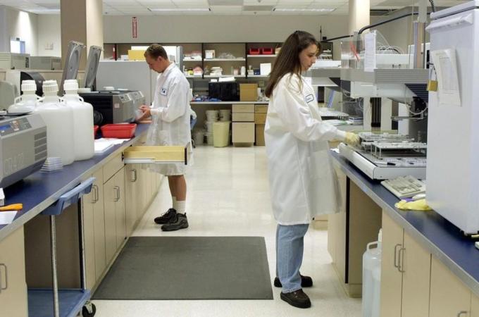 US-ATTACKS-DNA TRADE CENTER