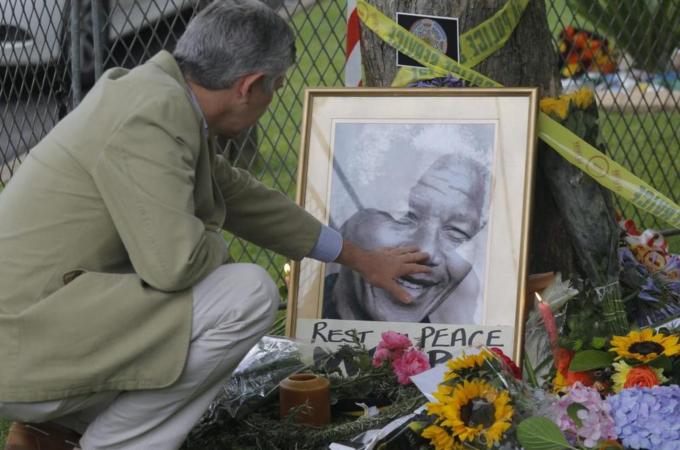 Nobel Peace Prize winner Nelson Mandela died at the age of 95, on December 5, 2013 [EPA]