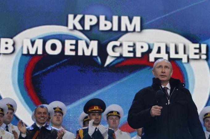 The West should widen the sanctions against Russia to make its annexation of Crimea costly, writes Shevel [Reuters]