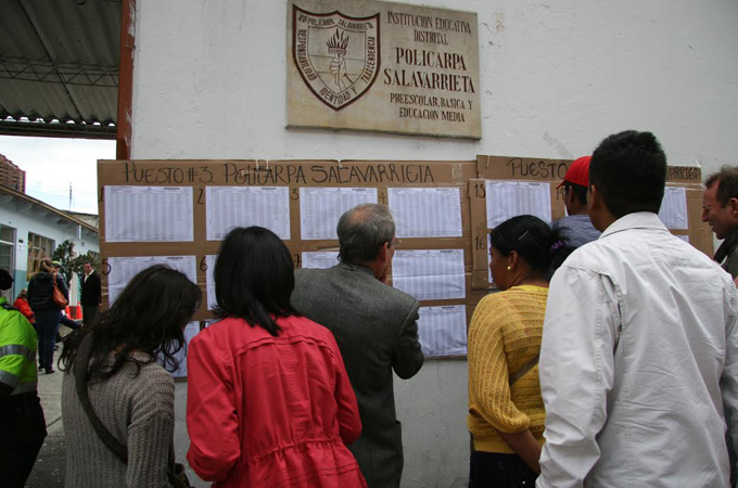 Turnout in Colombia's presidential election was its lowest in four decades [Chris Arsenault/Al Jazeera]