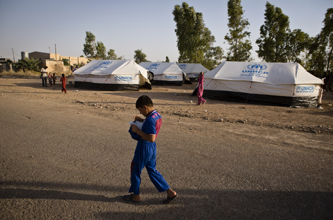 UNHCR says 2,000 refugee families are in the town of Khanaqin [Al Jazeera]