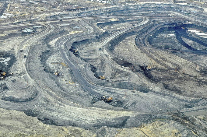 The oil sands in Alberta have been linked to health problems afflicting neighbours [Jet Belgraver/Al Jazeera]