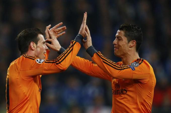 Bale (L) and Ronaldo cost Real Madrid in excess of $250 million [REUTERS]