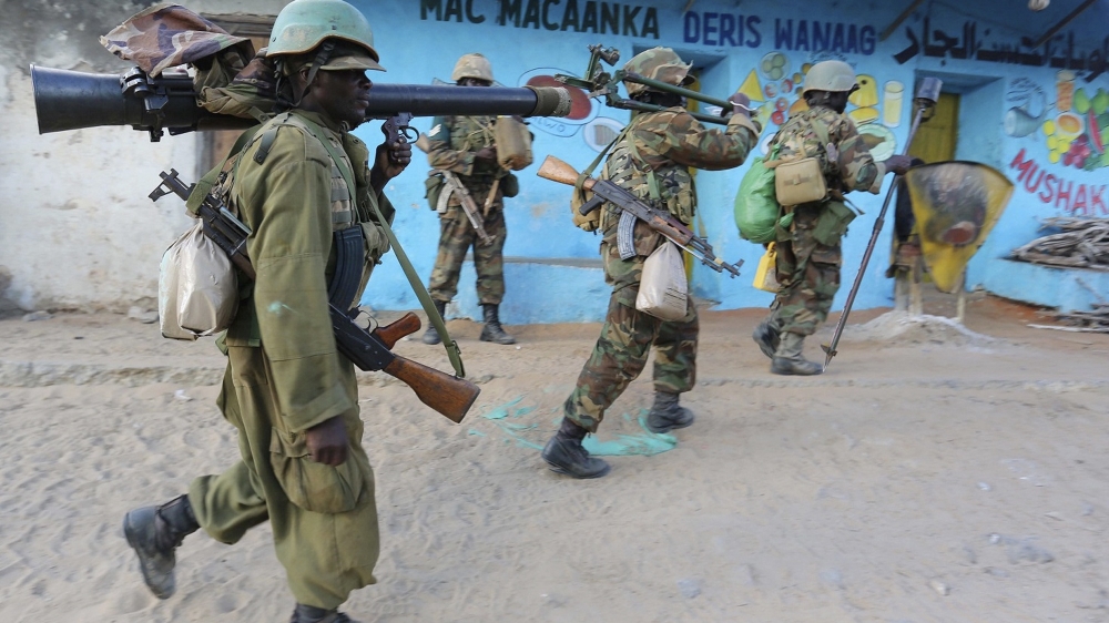 Somalia''s army soldiers and peacekeepers from AMISOM