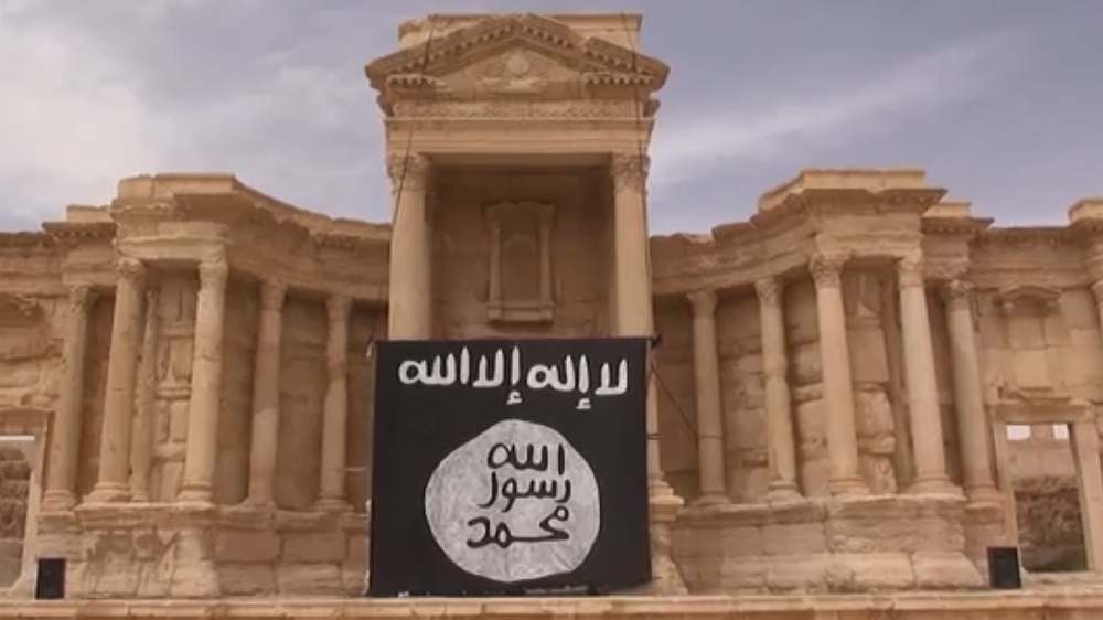 ISIL flag on Syria''s Palmyra