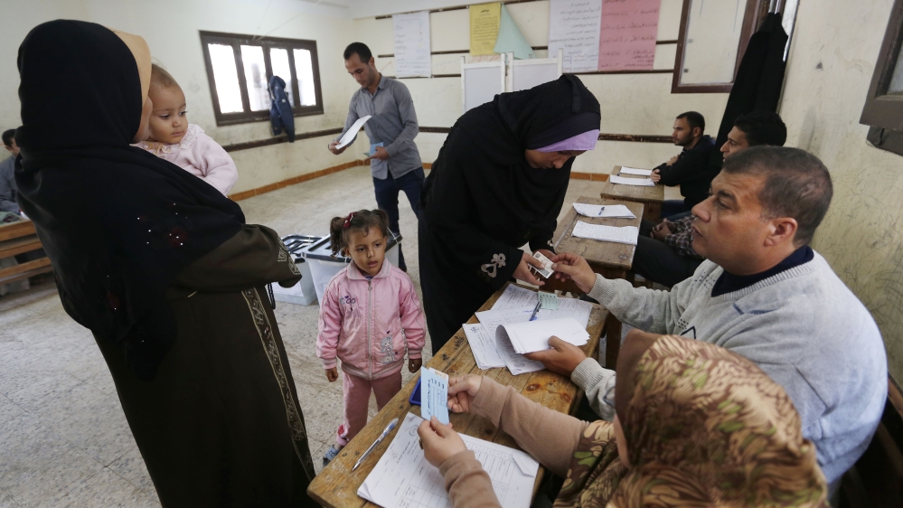 Egyptian women vote