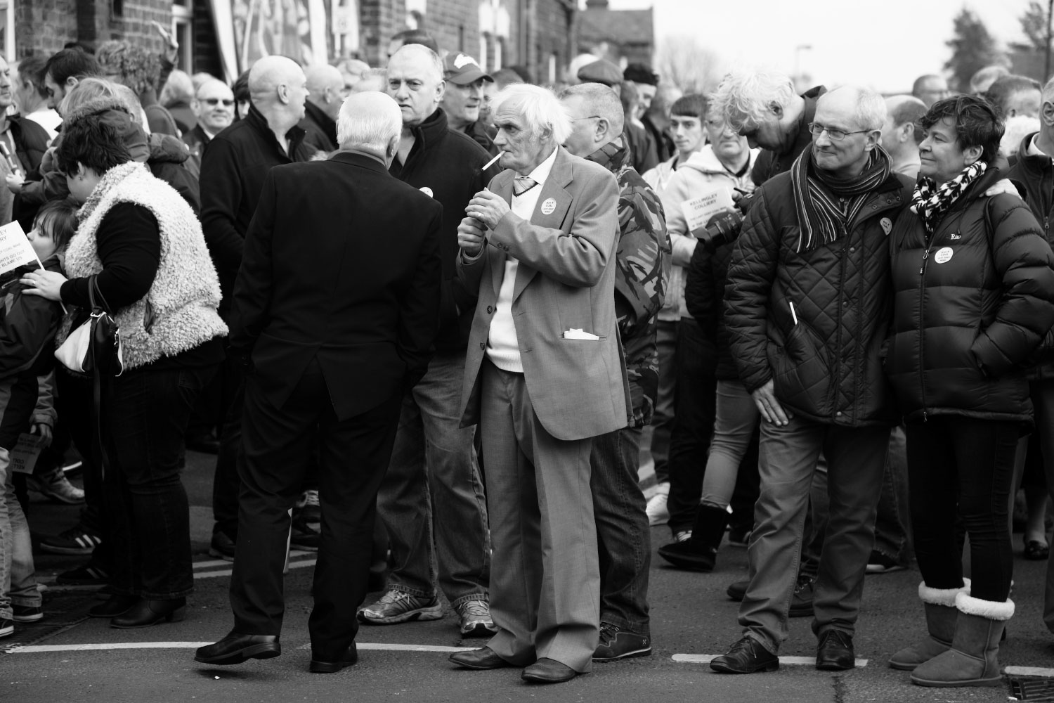 Please Do Not Use/Lights go out on the British coal mining