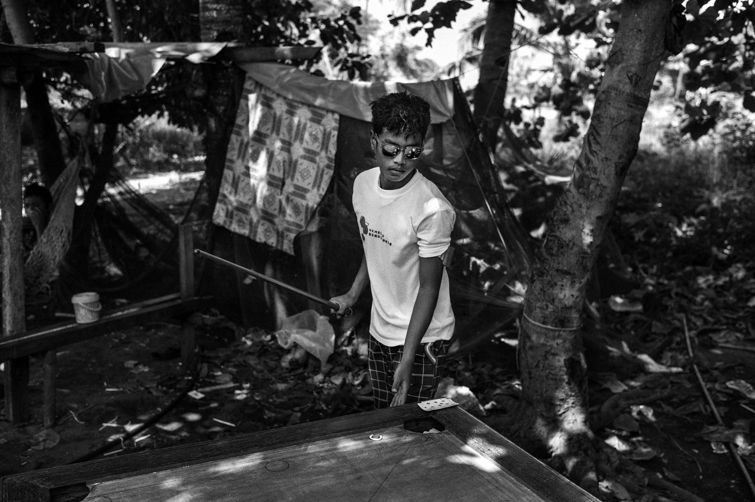 Please Do Not Use/ Sea Badjao Synopsis