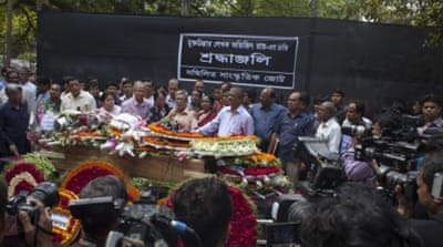 People gather to pay their last respects to Avijit Roy on March 1, 2015 [Zakir Hossain Chowdhury/Barcro via Getty Images]