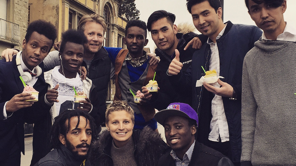 Team C travelled to Italy to watch Lisa Ek, sitting in the middle, play a match [Lisa Ek] 