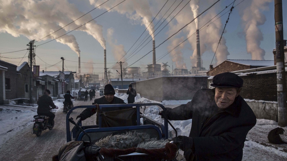 Daily Life, 1st prize singles (Kevin Frayer - China''s Coal Addiction)