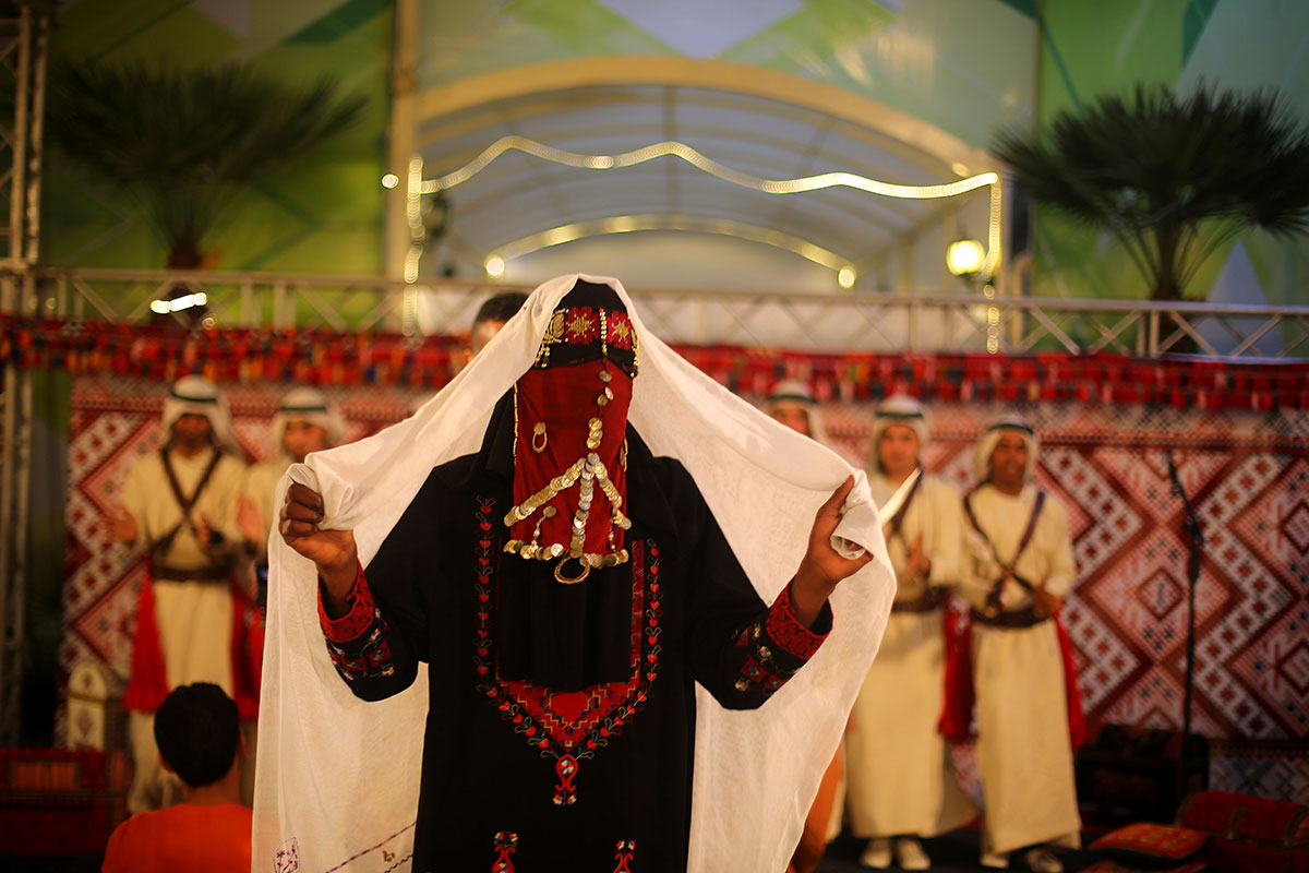 Palestinian fashion show/ Please Do Not Use