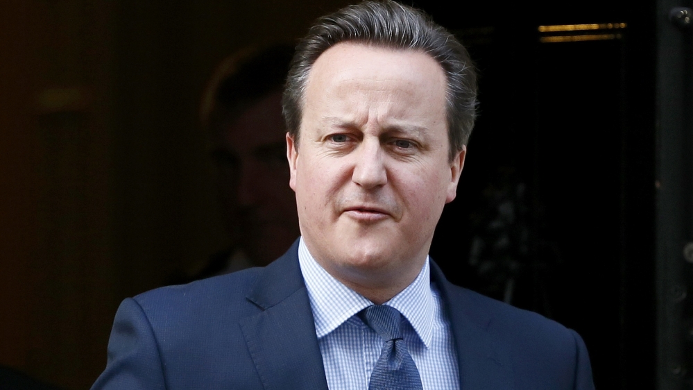 Britain''s Prime Minister David Cameron leaves 10 Downing Street to travel to the Houses of Parliament in central London