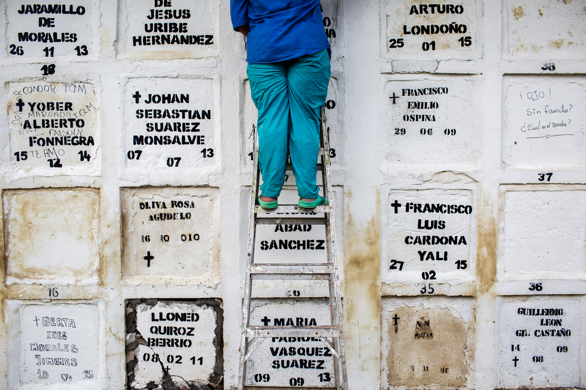 Blood gold in Colombia/ Please Do Not Use