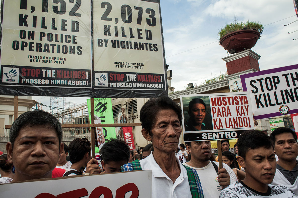 WAR ON DRUGS / Please Do Not Use