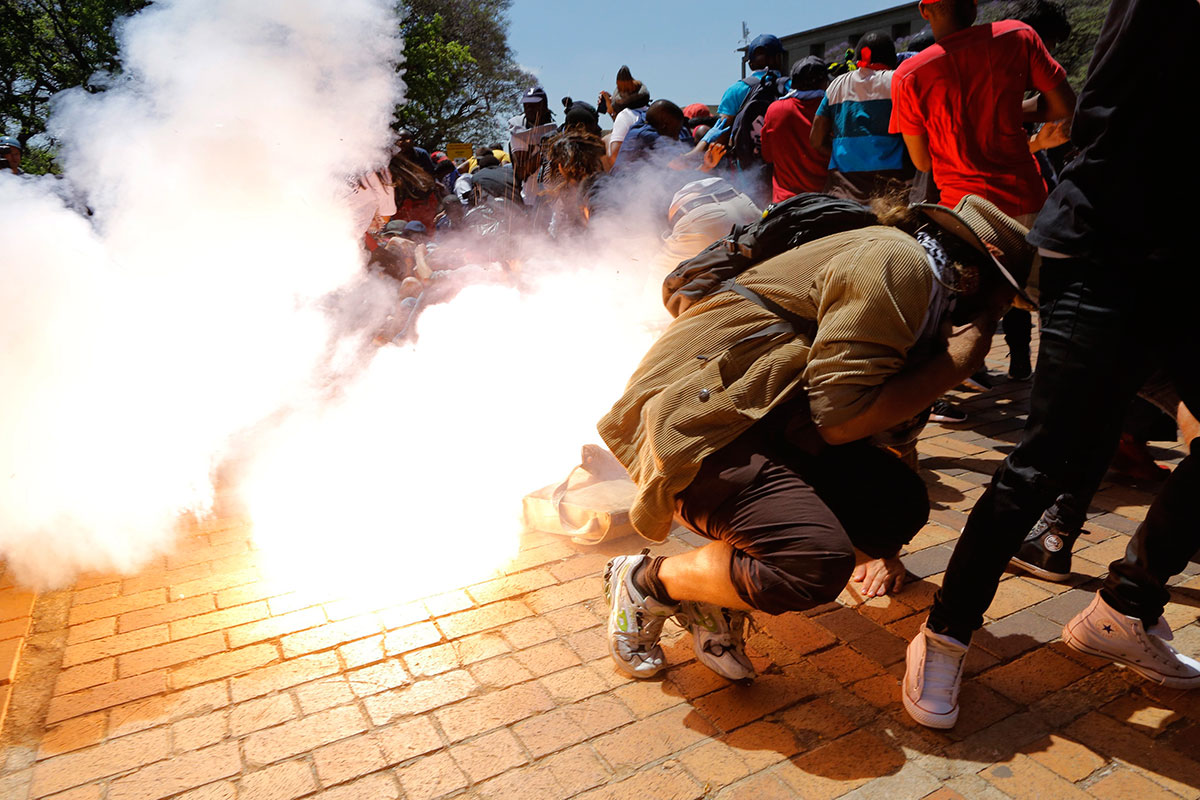 South Africa: Students'' fees protests turn violent