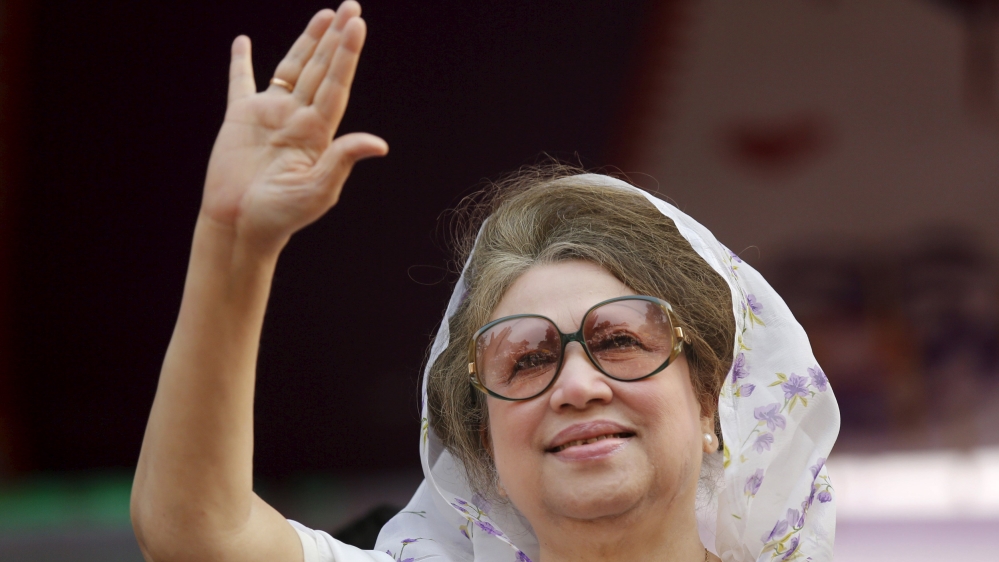 for Cajsa - Khaleda Zia waving to activists as she arrives for a rally in Dhaka