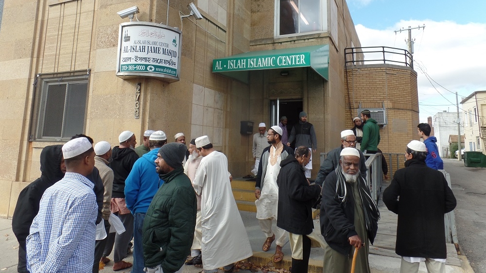 Hamtramck residents come to pray at the Al-Islah Islamic Centre [Kurt Nagl/Al Jazeera]