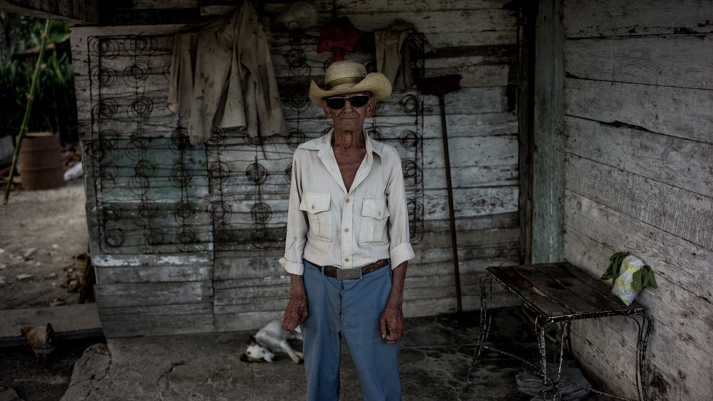 Emilio Castillo, 90, is a retired officer who joined the revolution [Alejandro Cegarra/Al Jazeera]