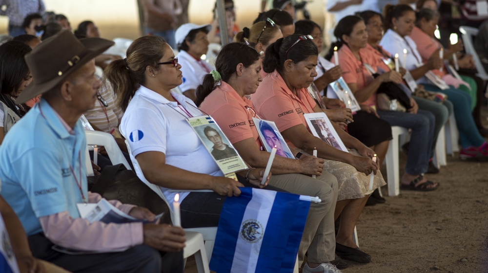 The first place the caravan visits is Frontera Comalapa, famous for its network of sex traffickers who abduct young migrants tricking them into the sex industry [Encarni Pindado/Al Jazeera]