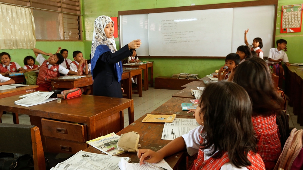 Indonesian School Curriculum To Drop Science Classes To Increase Religon And Nationalism Studies