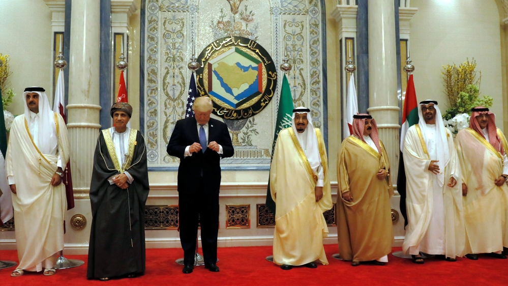 Trump prepares for family photo with heads of state at the GCC leaders summit in Riyadh