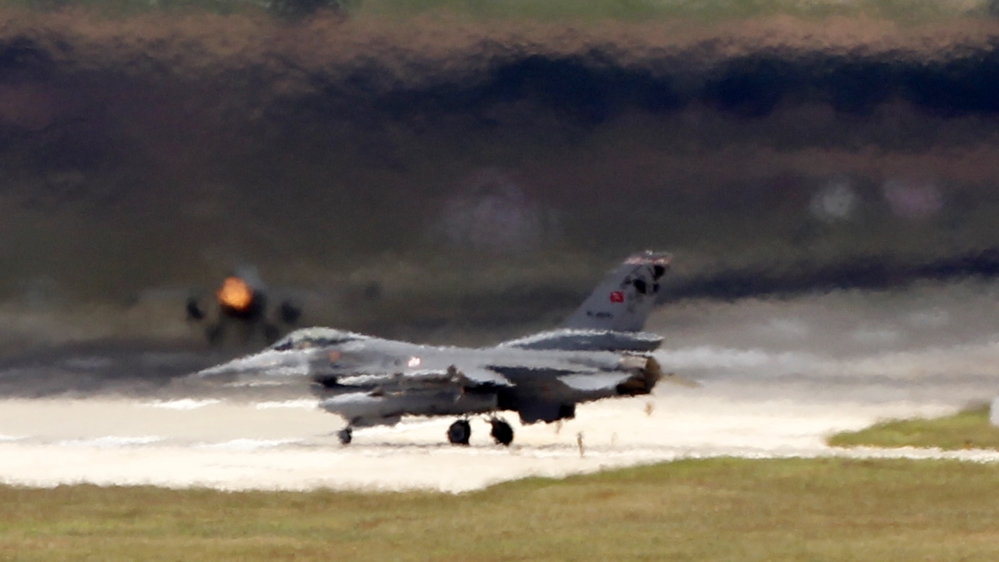 A Turkish F-16 fighter jet prepares for takeoff from Incirlik airbase in the southern Turkish city of Adana