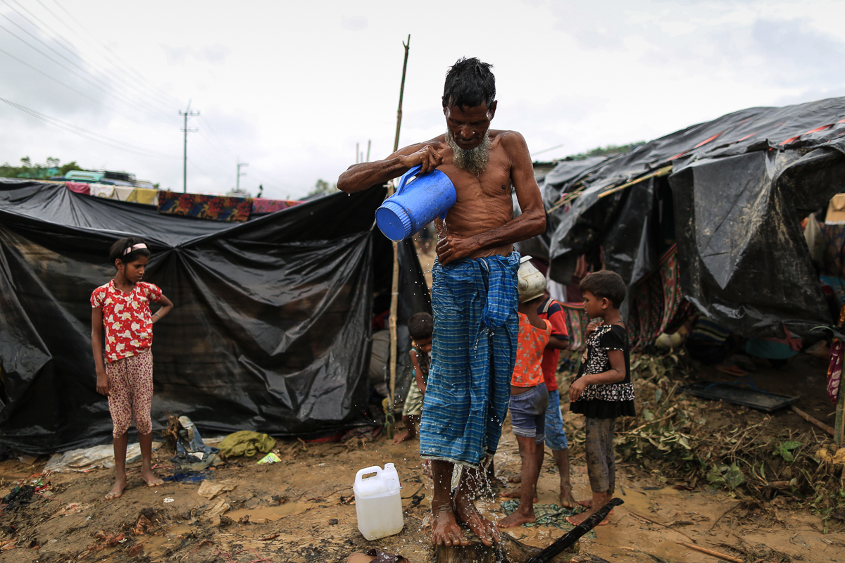 Rohingya Shelters [Showkat Shafi/Al Jazeera]