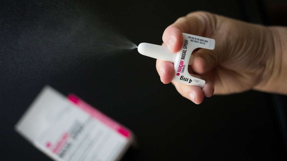Narcan kit demo Reuters