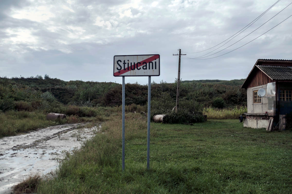 Mine expansions raise entire villages and destroy land that was formerly used for agriculture, forcing people to move away. Expropriations can also mean depriving people of their old lifestyles and fo
