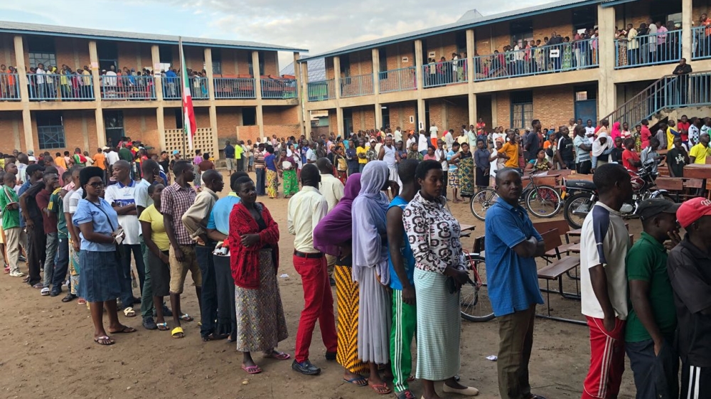 Burundi votes in controversial referendum