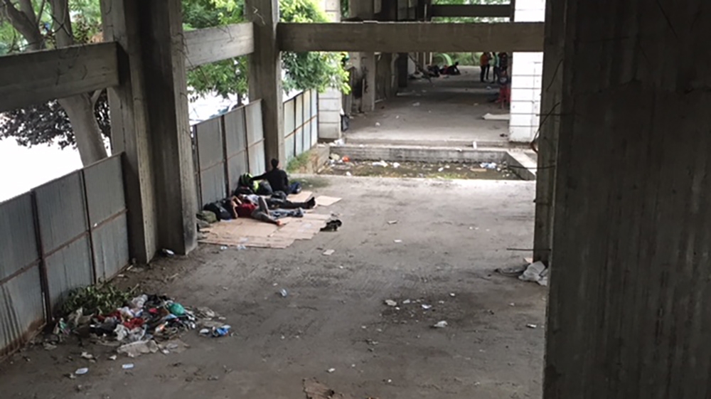 
Refugees in Greece stay in dilapidated structures lacking basic amenities [Laurence Lee/Al Jazeera]
