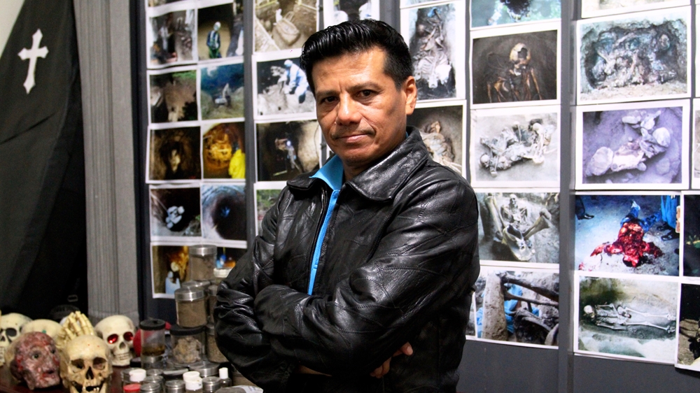 Israel Ticas - Feature