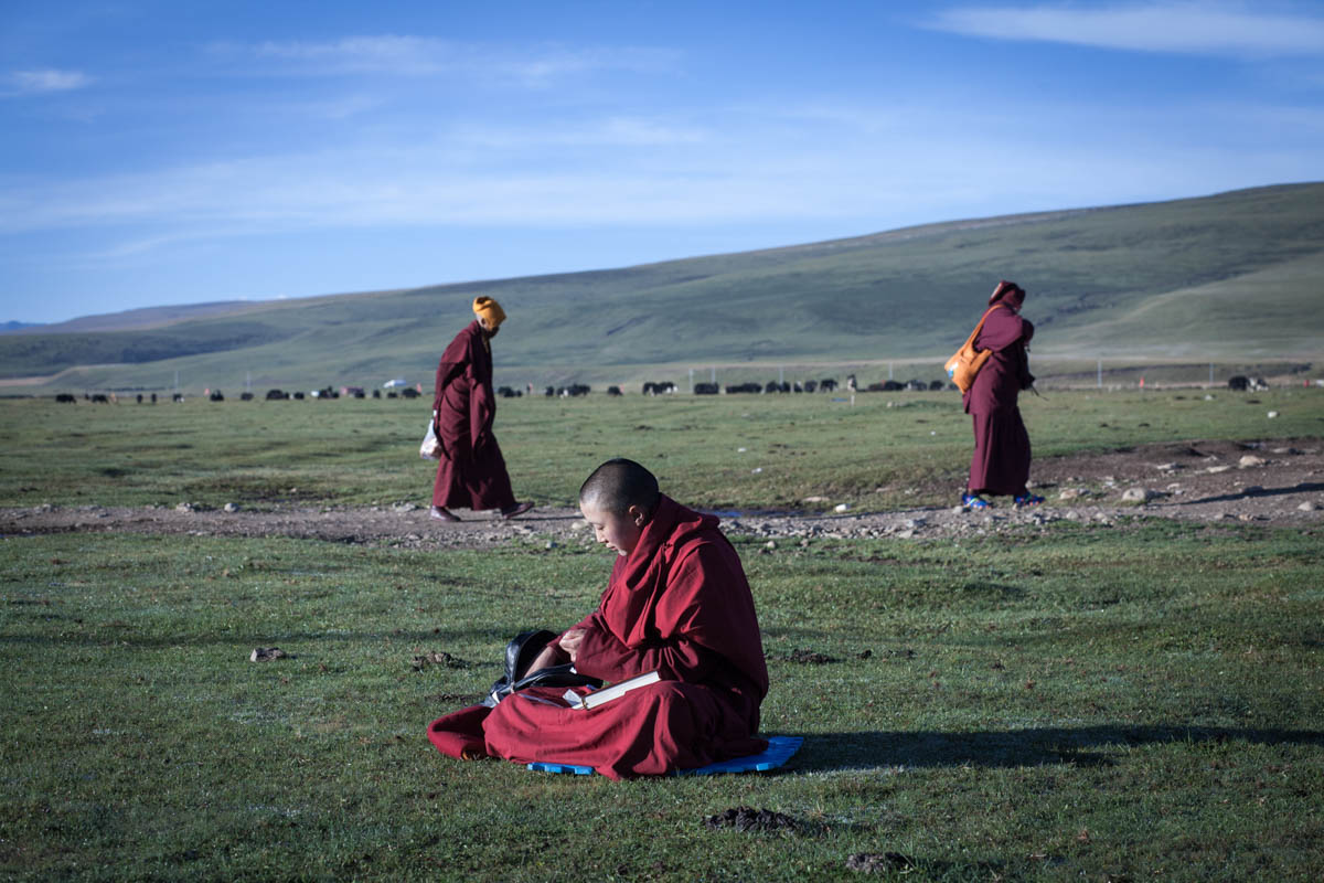 Yarchen Gar: The mountain monastery