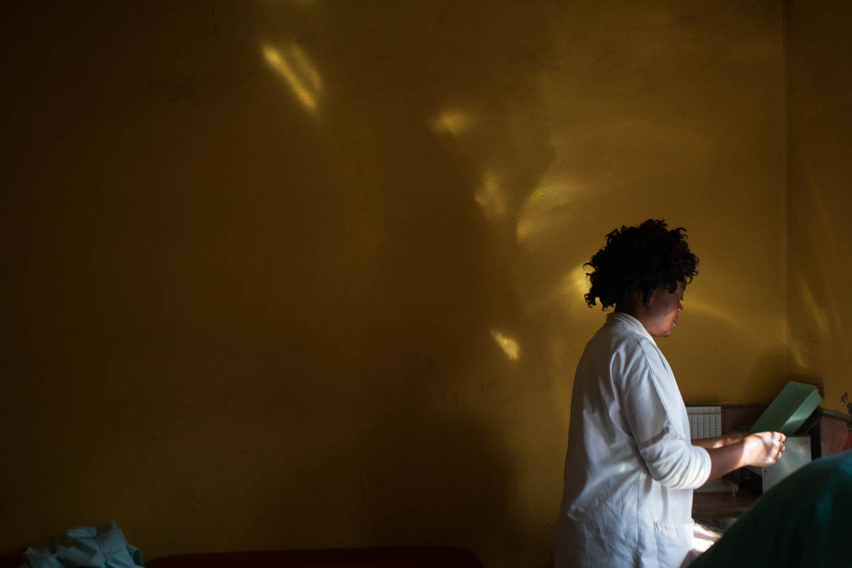 Chantale is testing a newly arrived patient''s glycaemia. Diabetes and cardiovascular disease are the two leading causes of chronic wounds according to the