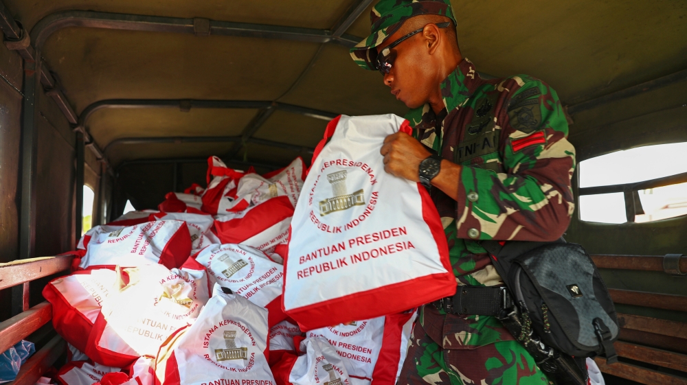 Emergency supplies are yet to reach some of the hardest-hit areas [Athit Perawongmetha/Reuters]