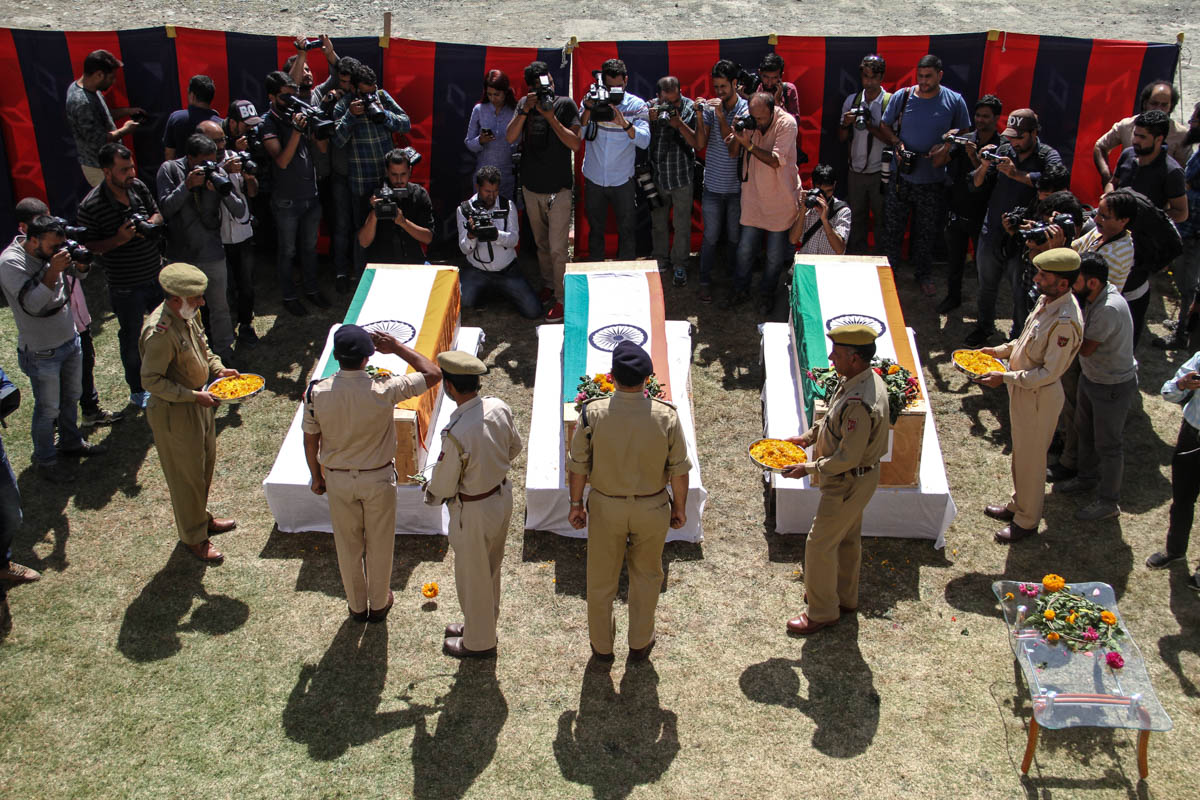 Kashmir photo story [Sameer Mushtaq/Al Jazeera]