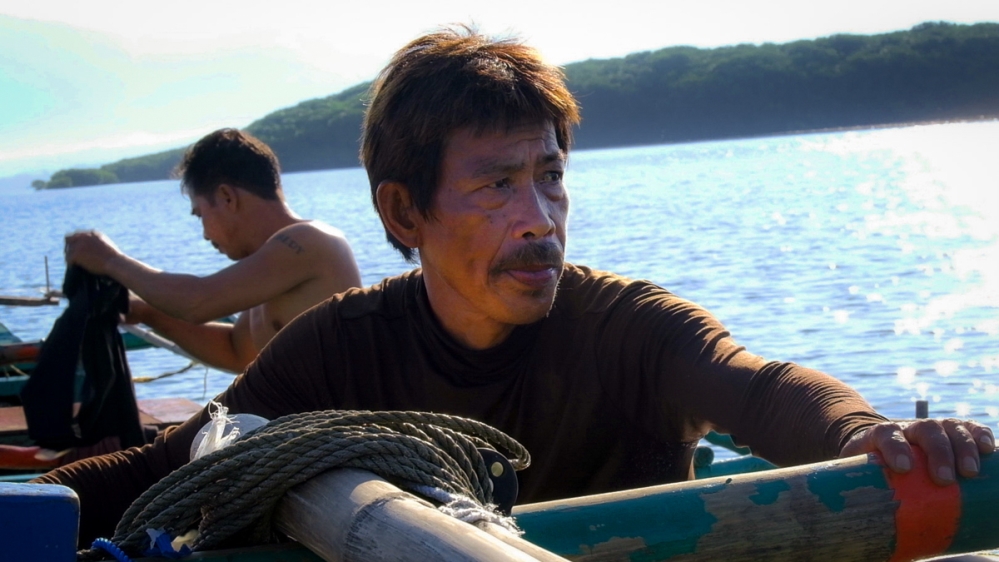 Philippine fishermen threatened by China gas deal