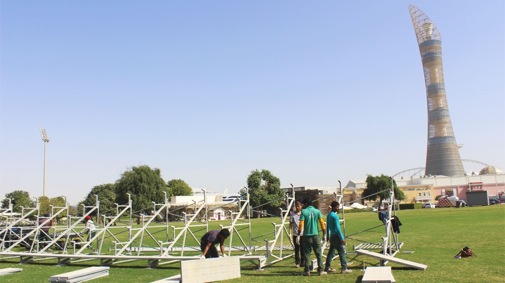 Arrangements being made for the screening of the final at Aspire Park [Saba Aziz/Al Jazeera] 