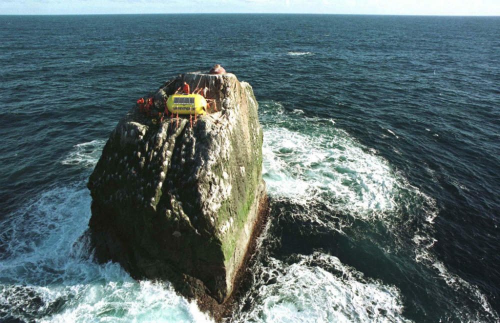 Map Rockall AJE, plus rockall greenpeace archive reuters