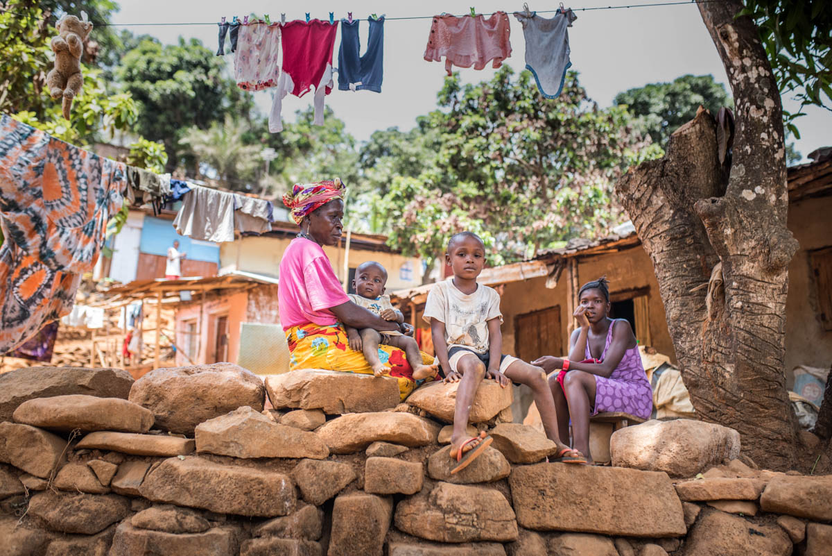 Destitution, hunger, violence, loss of a caregiver, emotional neglect and social isolation are what scientists call “daily stressors“.  If they occur constantly they can turn into “toxis stress“. Cons