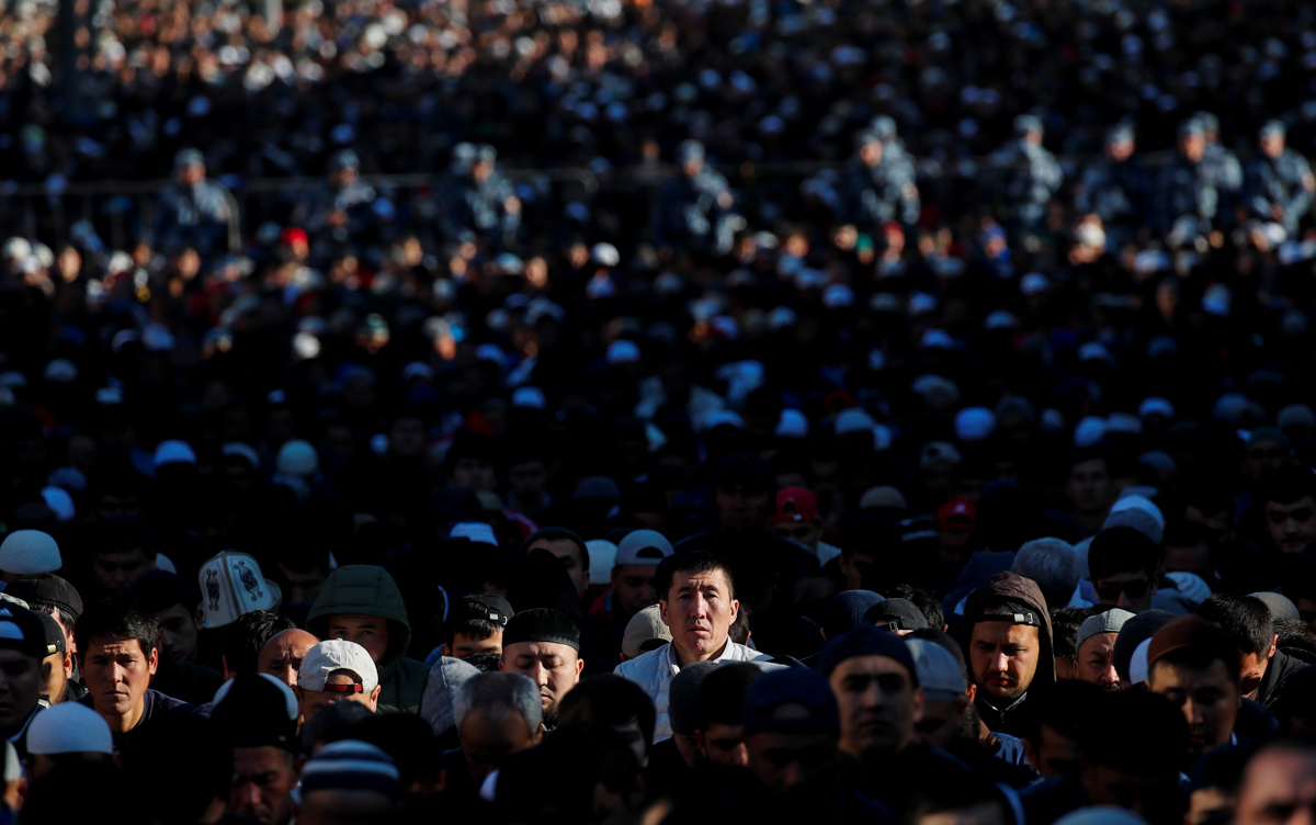 Muslims attend an Eid al-Adha mass prayer, marking the end of the haj pilgrimage near Moscow''s grand mosque in Russia August 11, 2019. REUTERS/Maxim Shemetov