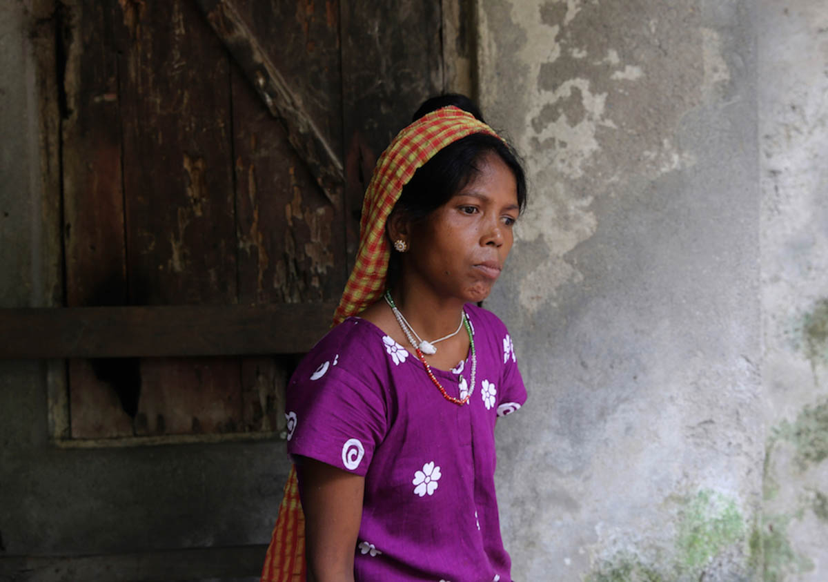 Meenu Lohar was trafficked to Delhi by her family after the tea garden, where she worked as a laborer, shut one day. In the last five years, she has gone away to work in big cities as a domestic helpe