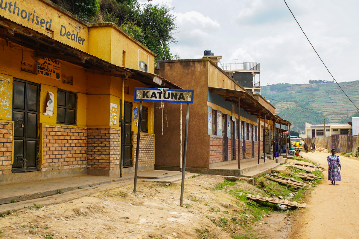 Uganda women cross border traders [Alice McCool/Al Jazeera]